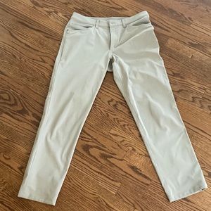 Lululemon abc classic fit 32x30.5 excellent condition